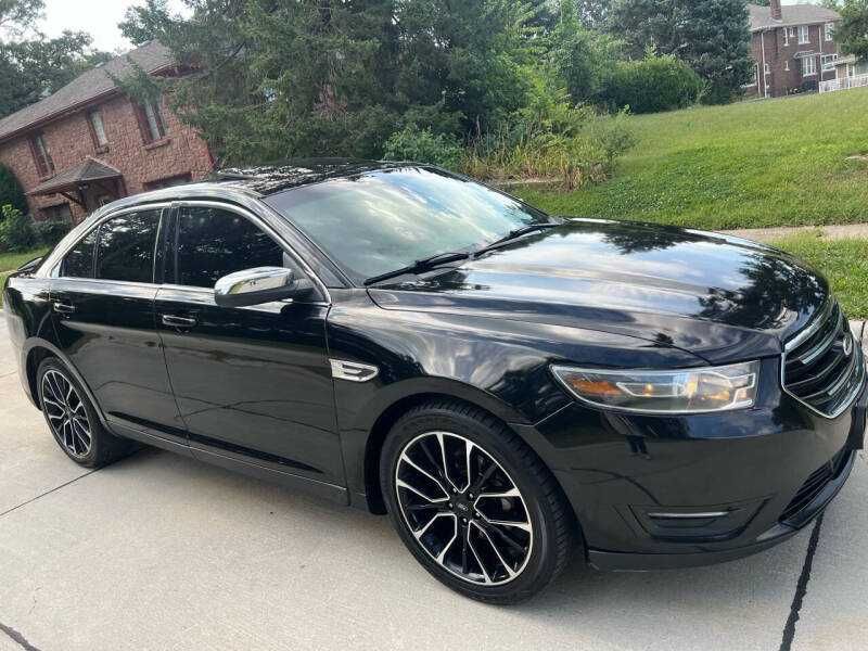 2019 Ford Taurus