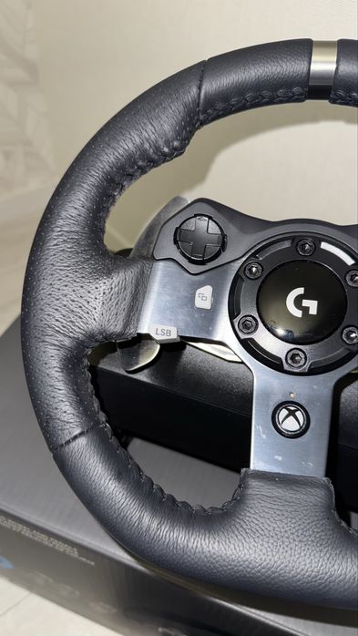 Кермо + педалі Logitech G920 Driving Force