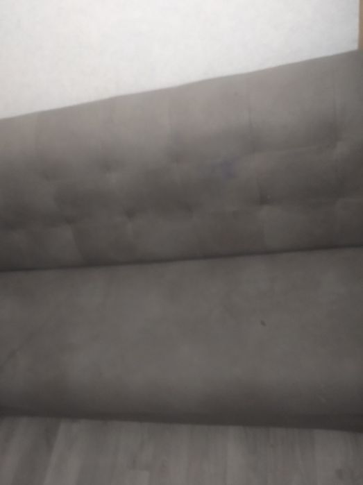 Диван для вітальні