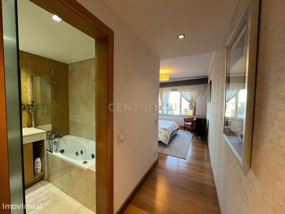 Apartamento T3 com Vista Panorâmica em Parque das Nações, Lisboa