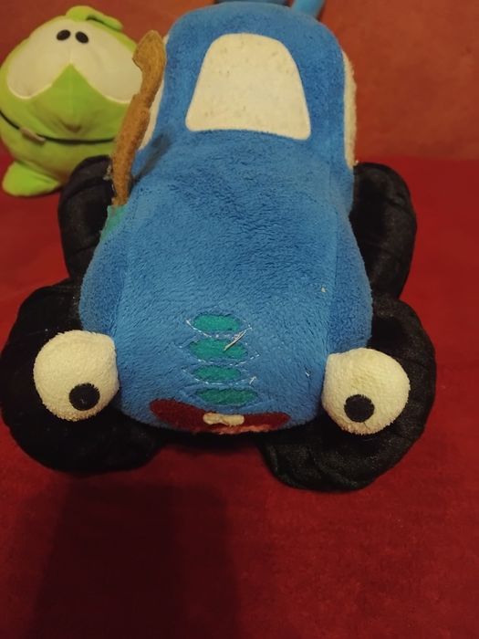 М'яка іграшка синій трактор