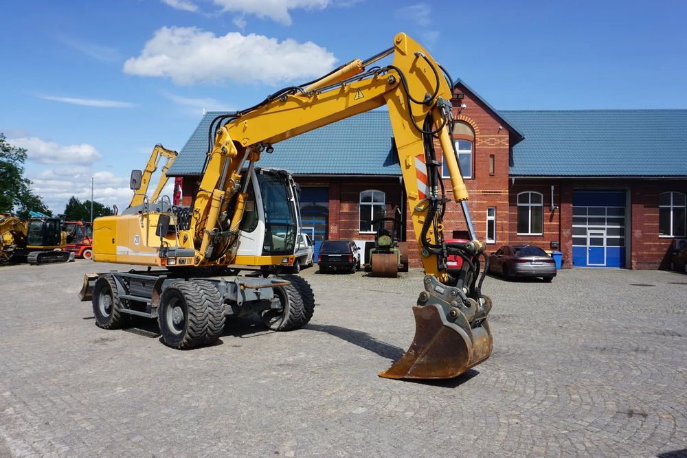 Liebherr A 900C  9500h, 275cm szeroka, jazda 30km/h, 314/316/900/904/916/918/920/924