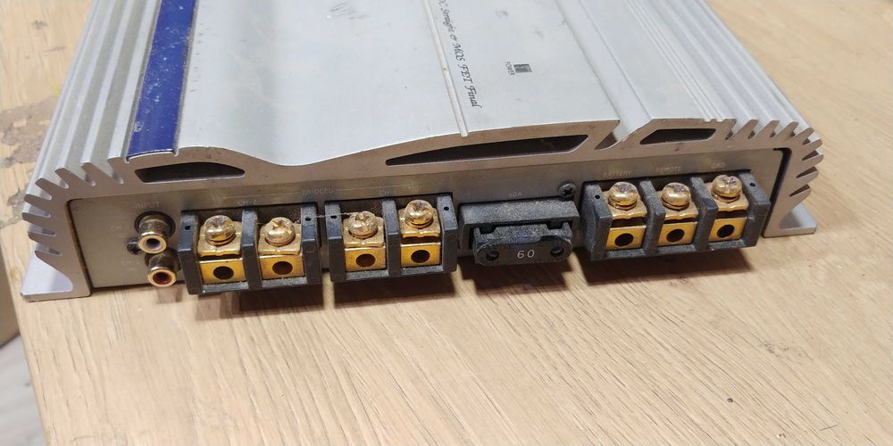 Wzmacniacz Alpine MRV-1005