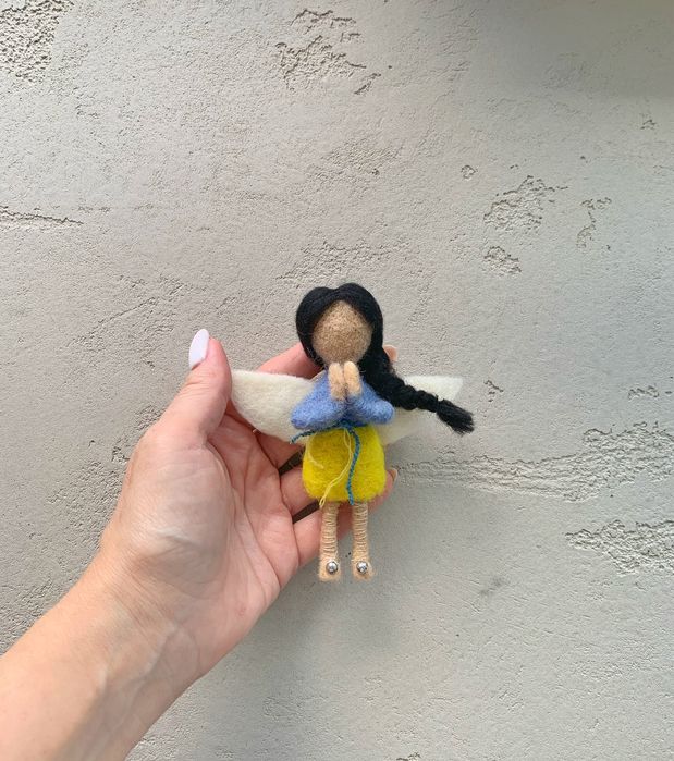 Брошь из из шерсти Ангел Оберег