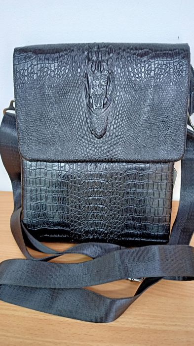 Оригінальна чоловіча сумка-барсетка.