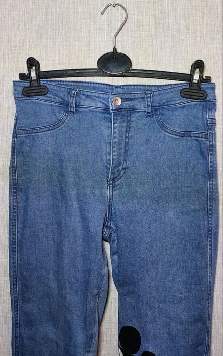 Джинсы на девочку Calzedonia. Размер 38, наш М, 26. Высокая посадка.