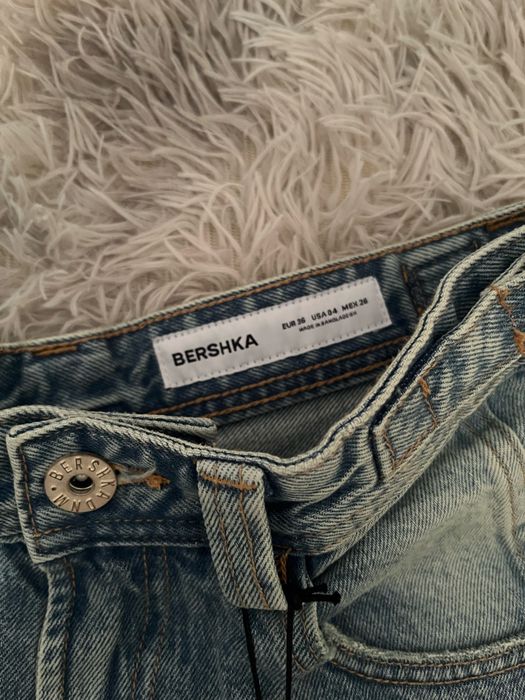 Жіночі шорти бермуди Bershka