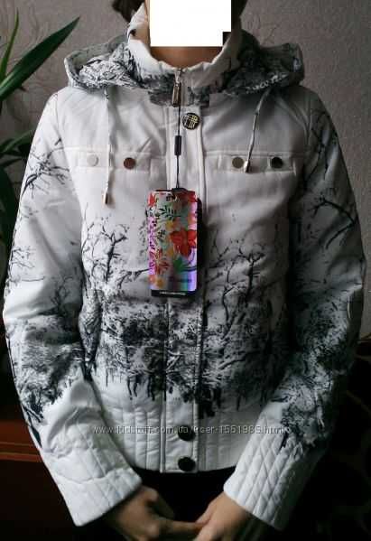 жіноча куртка Rosaear осінь-весна розмір M