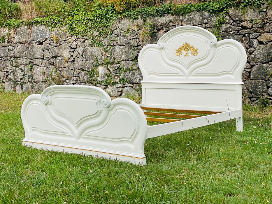 Cama de Casal Decorativa