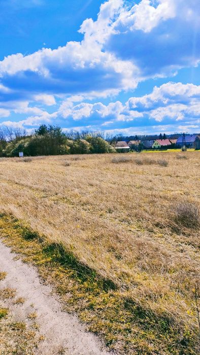 Działkę budowlaną sprzedam