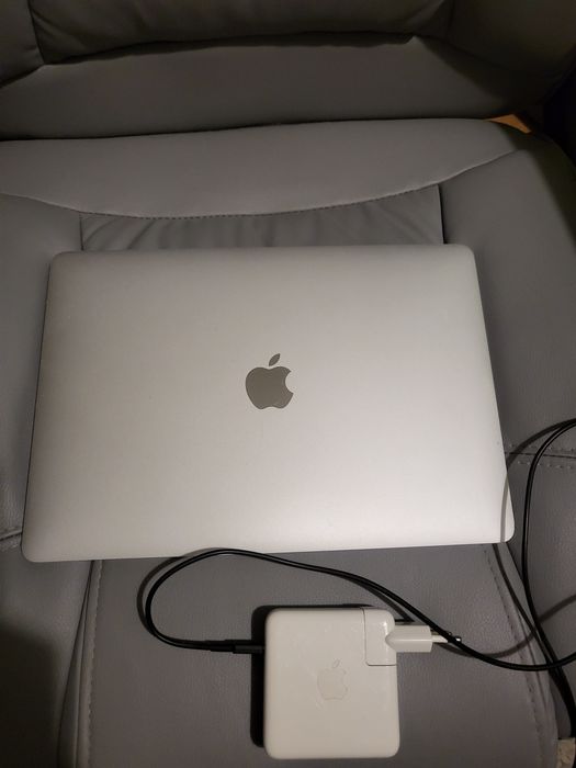 Mcbook pro 13" 2017 stan idealny