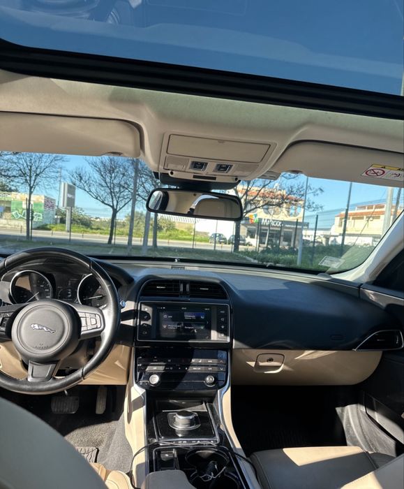 JAGUAR XE R-Sport 2.0 180cv