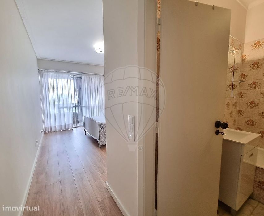 Apartamento T4 para arrendamento