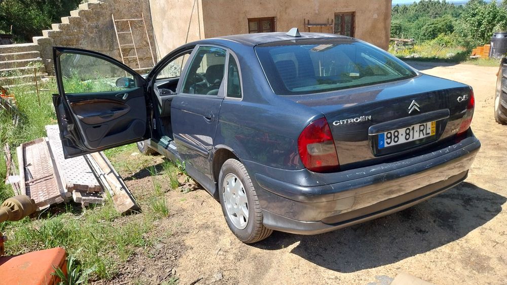 Carro a trabalhar, com inspeção feita recentemente, com marcas de uso, alguns afazeres, Observação: sem seguro. Motivo da venda: Viajem