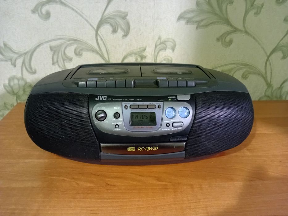 Магнітола JVC RC-QW20 оригінал без торгу