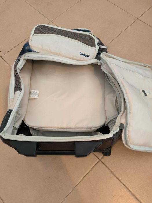 Mala de viagem com as medidas de cabine nova (Marca Desigual)