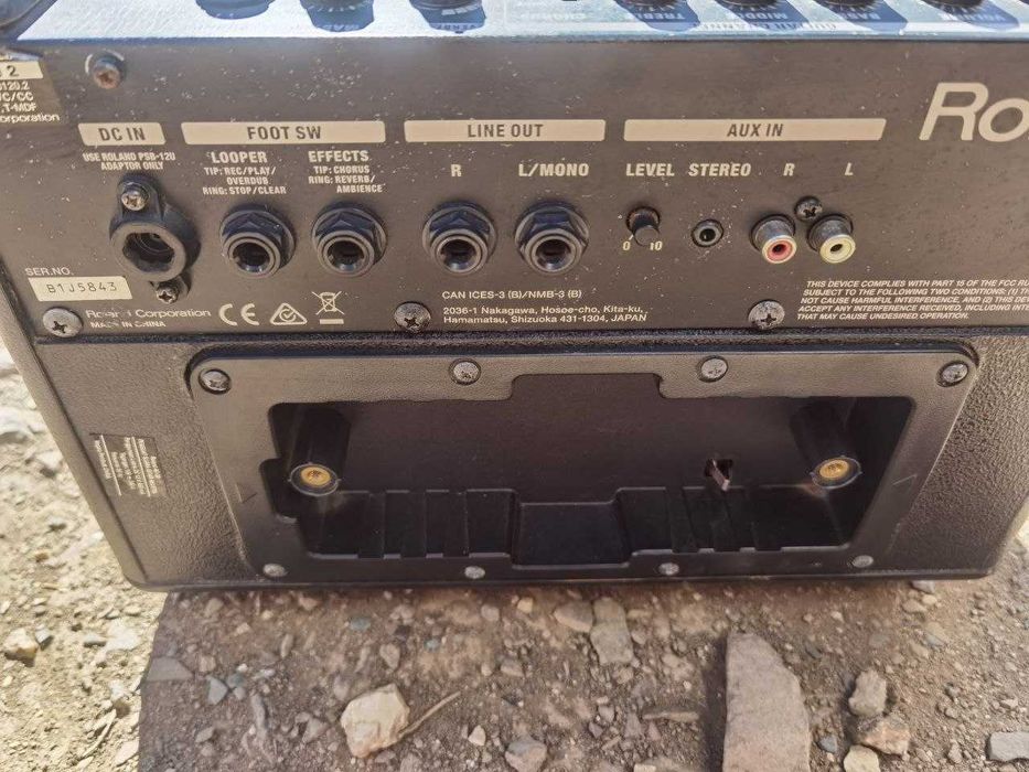 Roland AC-33 guitar amp
