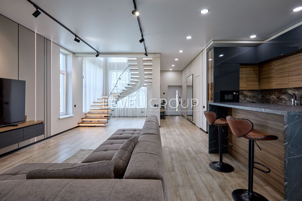 Продаж сучасного котеджу 150 м2 з ремонтом КМ Osocor House, Дарницький район, Славутич, Київ