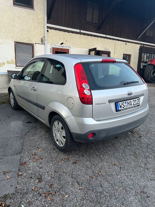 Ford Fiesta 1.3 — photo 3