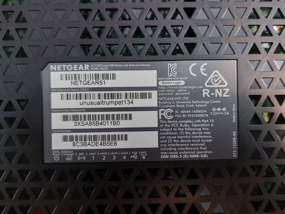 Router Netgear R6220 AC1200