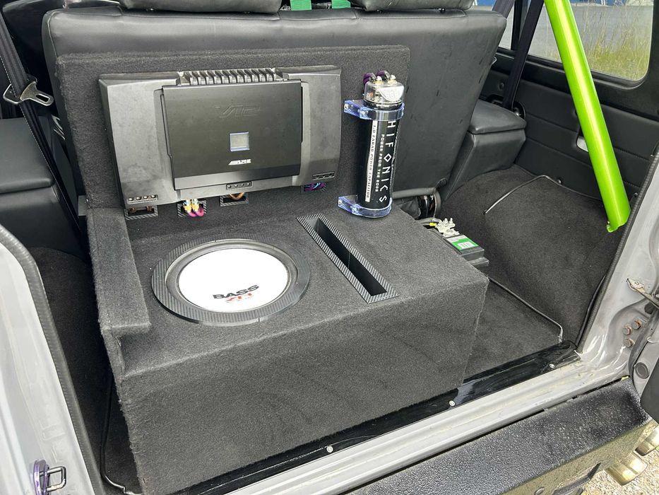 Mitsubishi Pajero MK1 Custom