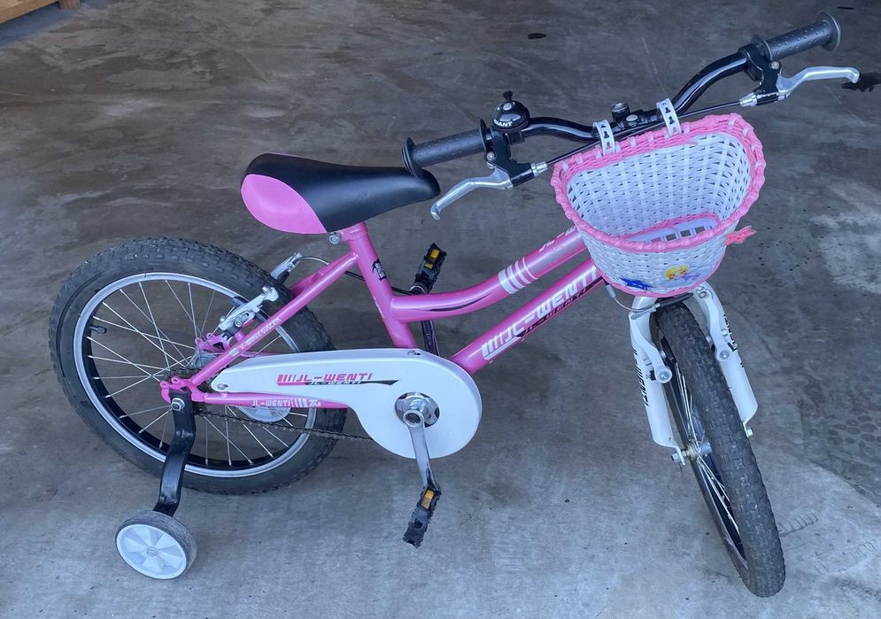 Bicicleta de criança como nova (otima prenda)