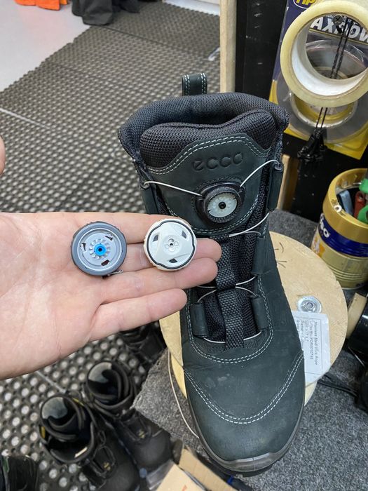 Ремонт черевиків з системою  BOA