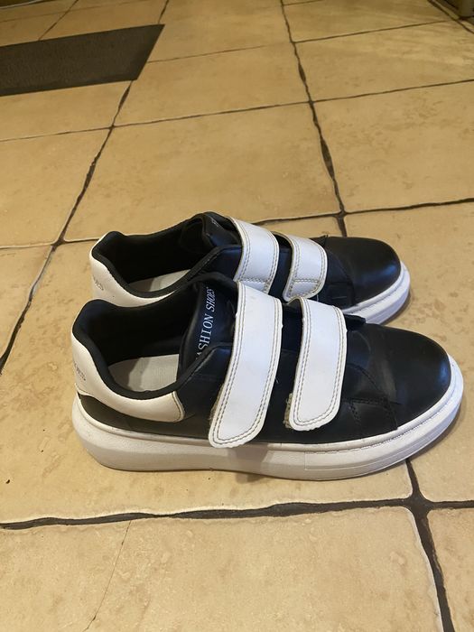 Кросівки на липучках