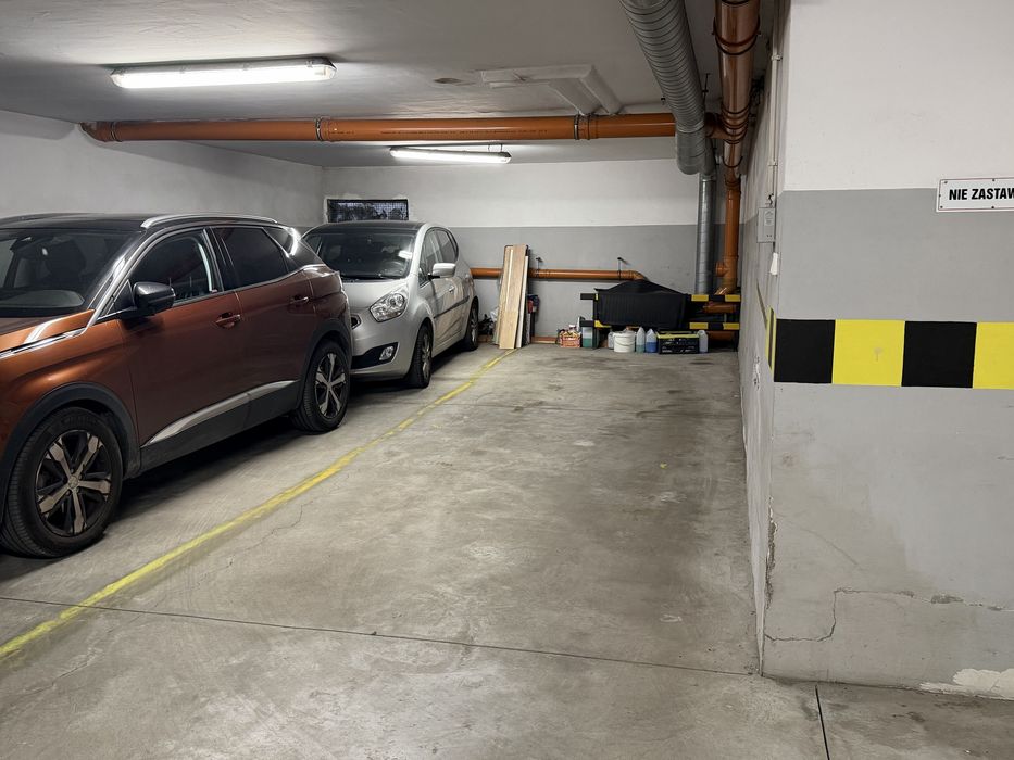 Podwójne miejsce parkingowe, Krowodrza - ul. Kazimierza Wielkiego - Widok 2