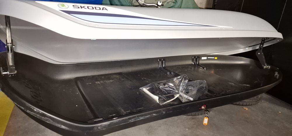 Box kufer dachowy Skoda 380 l srebrny, bagażnik na dach nowy