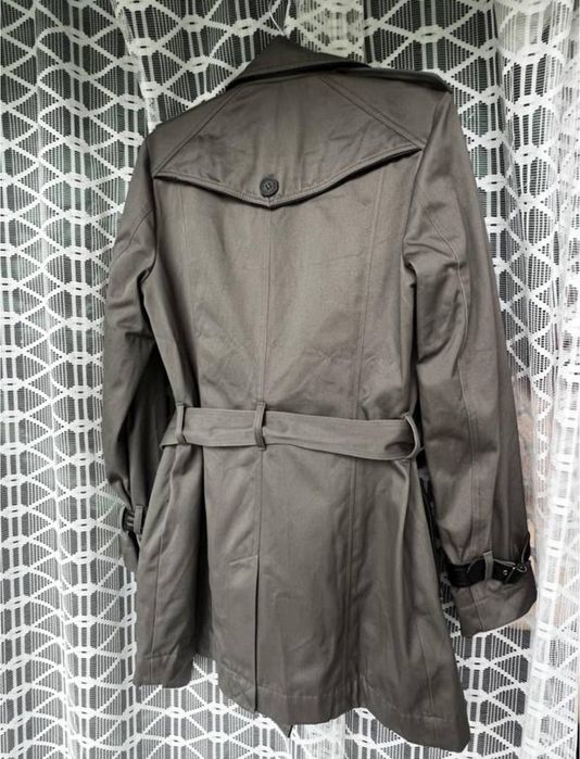 Тренч кольору мокко