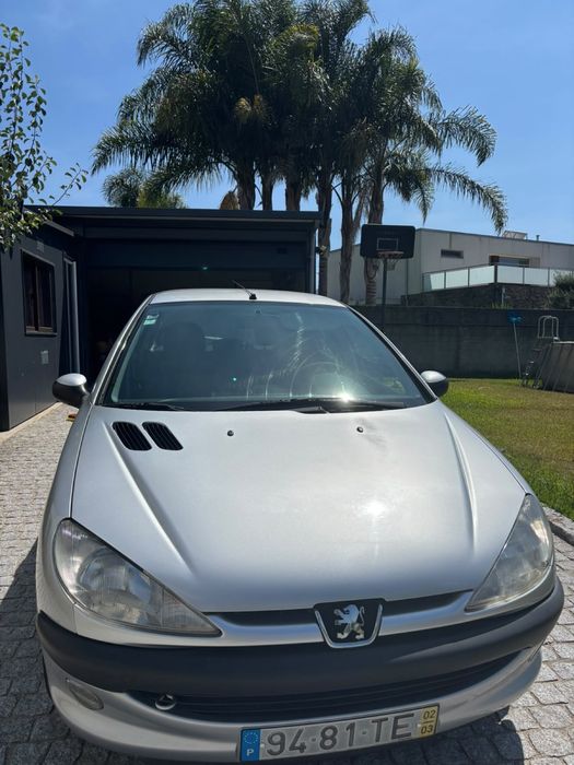 Peugeot em bom estado