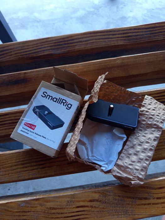 SmallRig MD4150 Tracking Quick Release Plate для AirTag – нова, оригінал