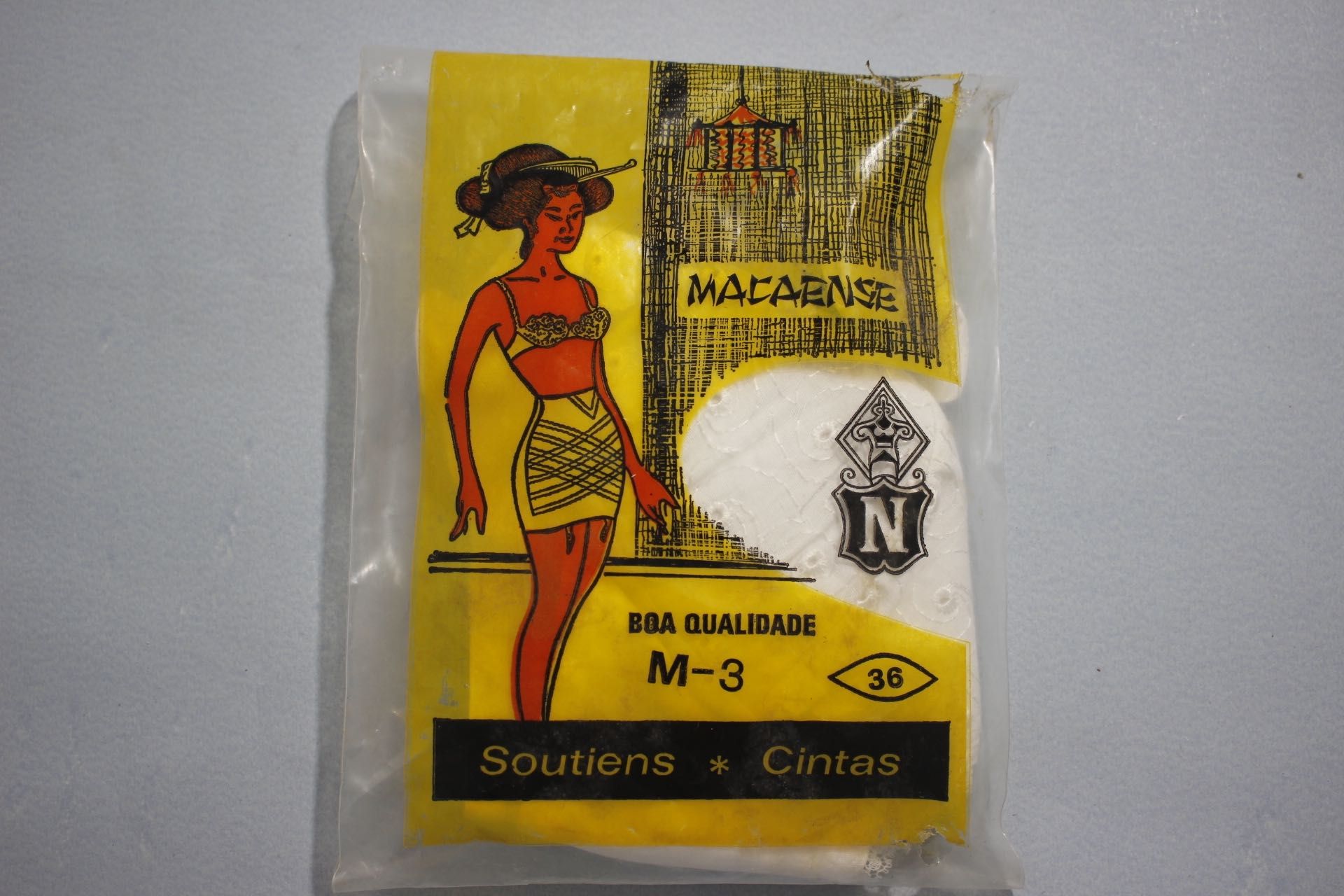 Soutien pin up Vintage / Retro, MACAENSE, TM 36, Novo Rio Maior • OLX  Portugal