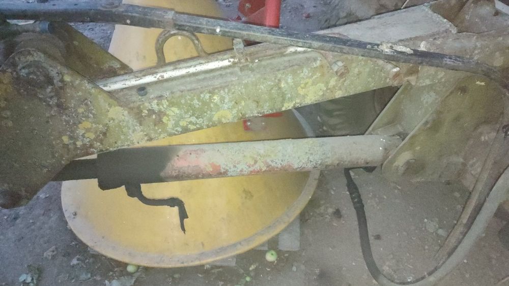 Продам стрілу з ковшом від т-16