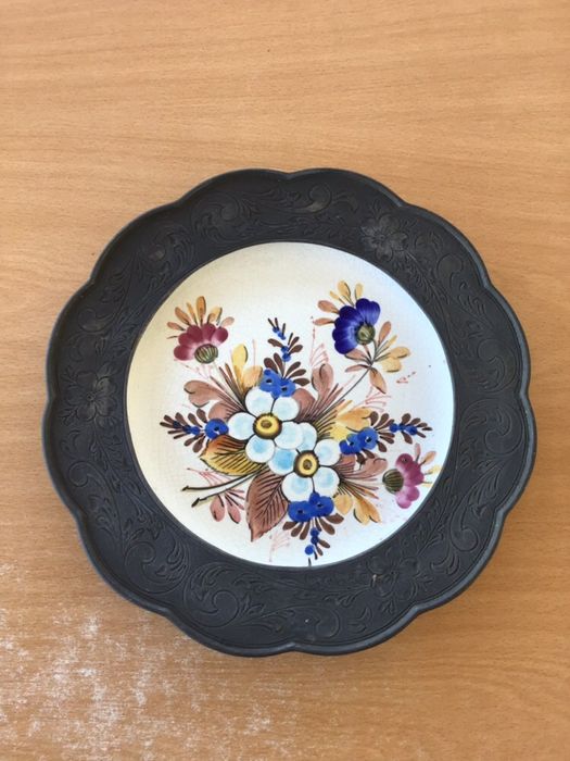 Prato italiano pendurar na parede antigo pintado mão com aro estanho