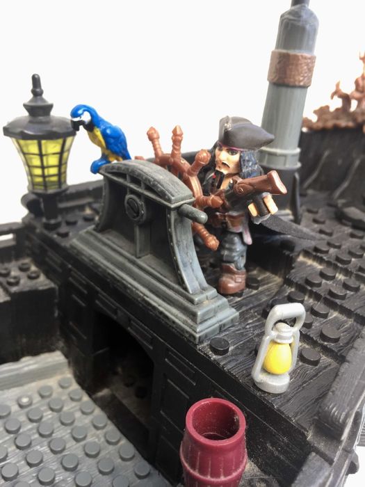 Vendo raro construção Mega Bloks Navio “Black Pearl”