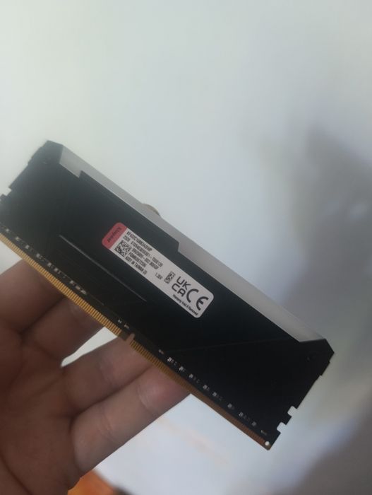 Оперативна пам'ять ddr 4 16 gb 3200.