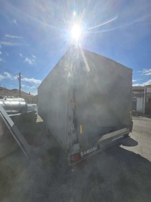 Reboque 2 eixos 6mt de carga com matricula