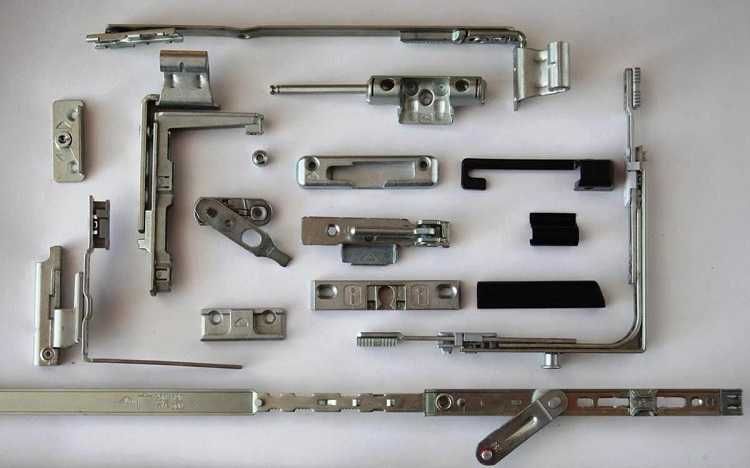 Ремонт Ролет та Воріт Чернівці