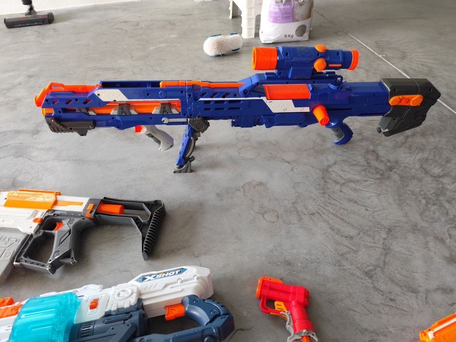 Várias Pistolas Nerf