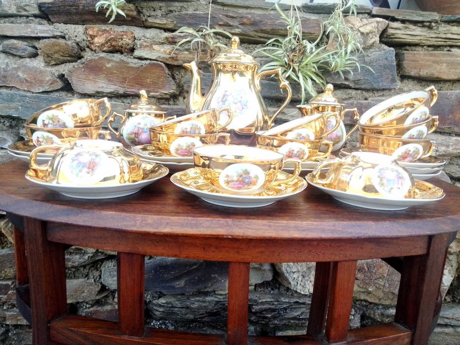 Serviço chá dourado