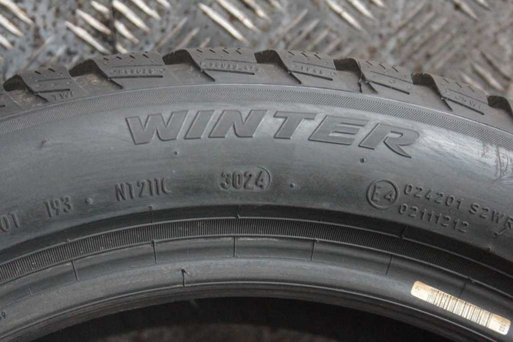 205/50/17 Pirelli Sottozero 3 205/50 R17 93H XL A01 2024r