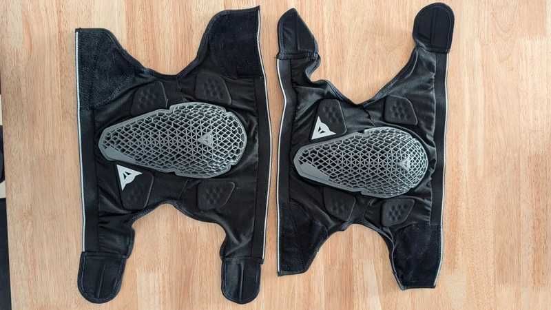Dainese Pro Armor Ski knee pads