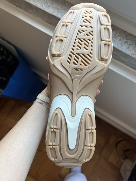 Ténis Fendi para homem, tamanho 44, autêntico e sem uso.