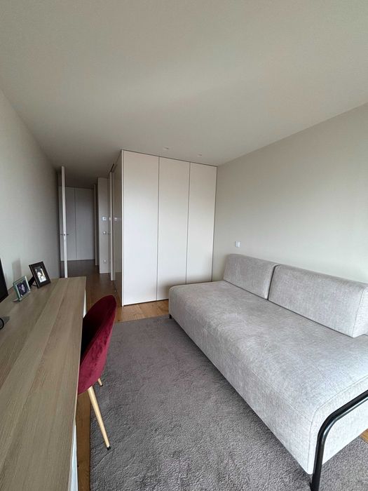 Vendo SOFÁ CAMA NOVO muito Prático flexível e Ajustável ao dia a dia