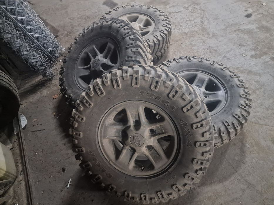 Kola land rover defender discovery 1 5x165,1 r16 MT