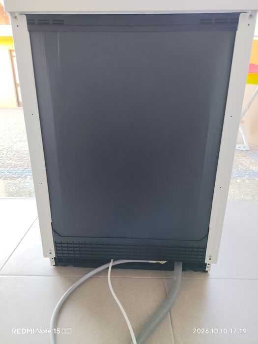 Vendo máquina de lavar loiça Hisense HS622E10W