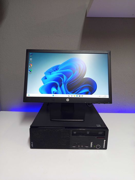 PC + Monitor i3 Ram 8GB/Windows 11
