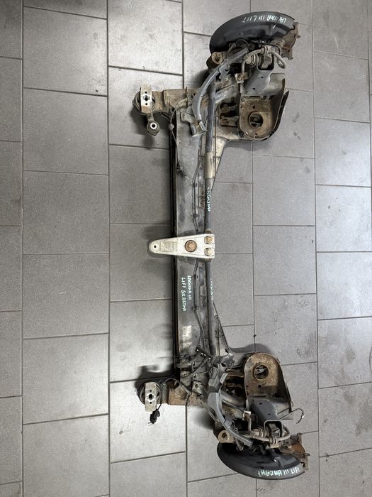 Belka tył 4 Control Laguna 3